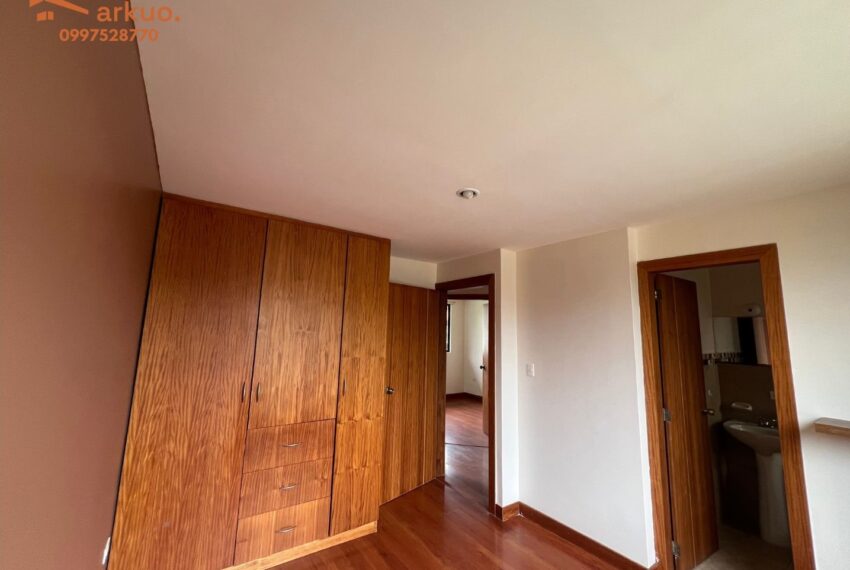 Casa de venta en cuenca condominio en Chaullabamba