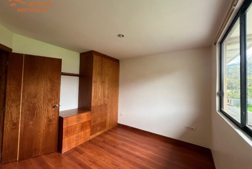 Casa de venta en cuenca condominio en Chaullabamba