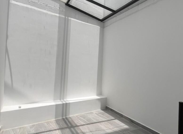 Casa de venta en el Tejar 3 pisos, 4 habitaciones