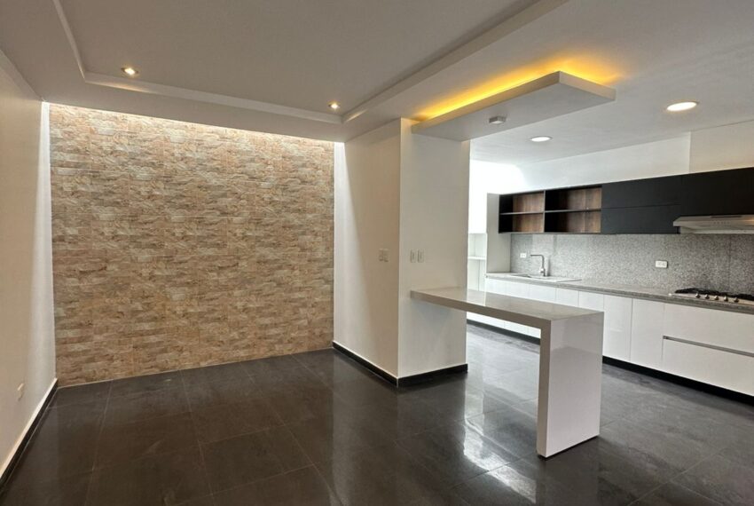 WhatsApp Image 2025-10-23 at 13.12.51 (4)