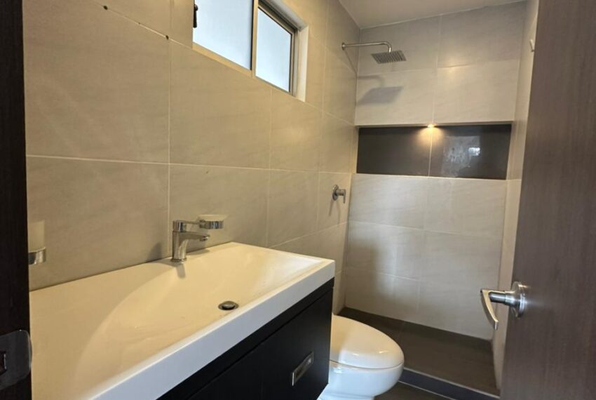 WhatsApp Image 2025-10-23 at 13.12.52 (5)