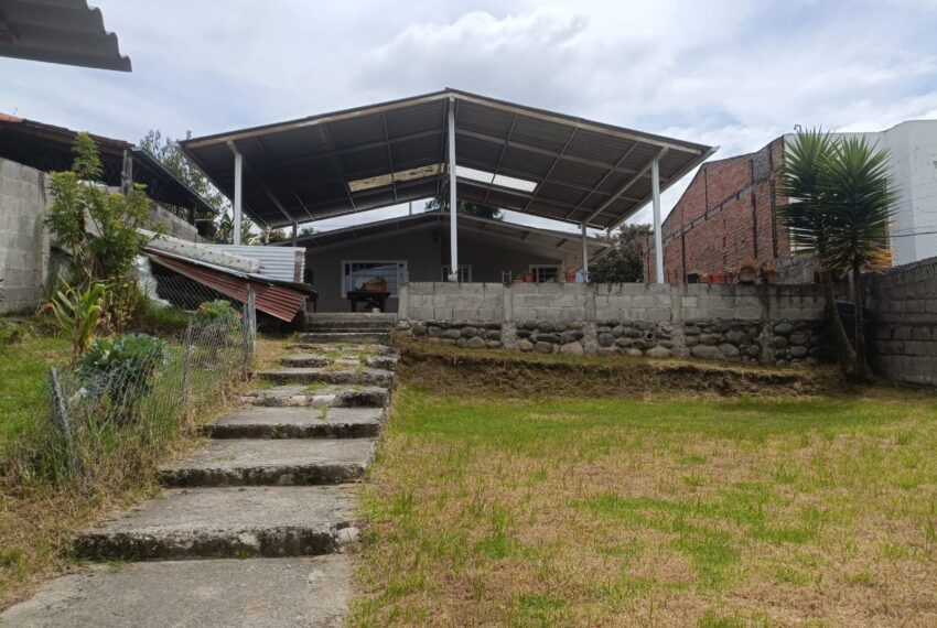 Propiedad con amplio terreno en Putushi