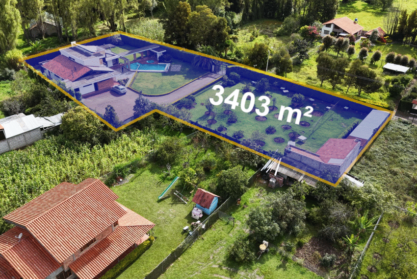 Casa de lujo en Paute con piscina climatizada y área social