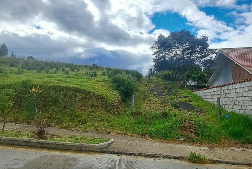 terreno en Challuabamba